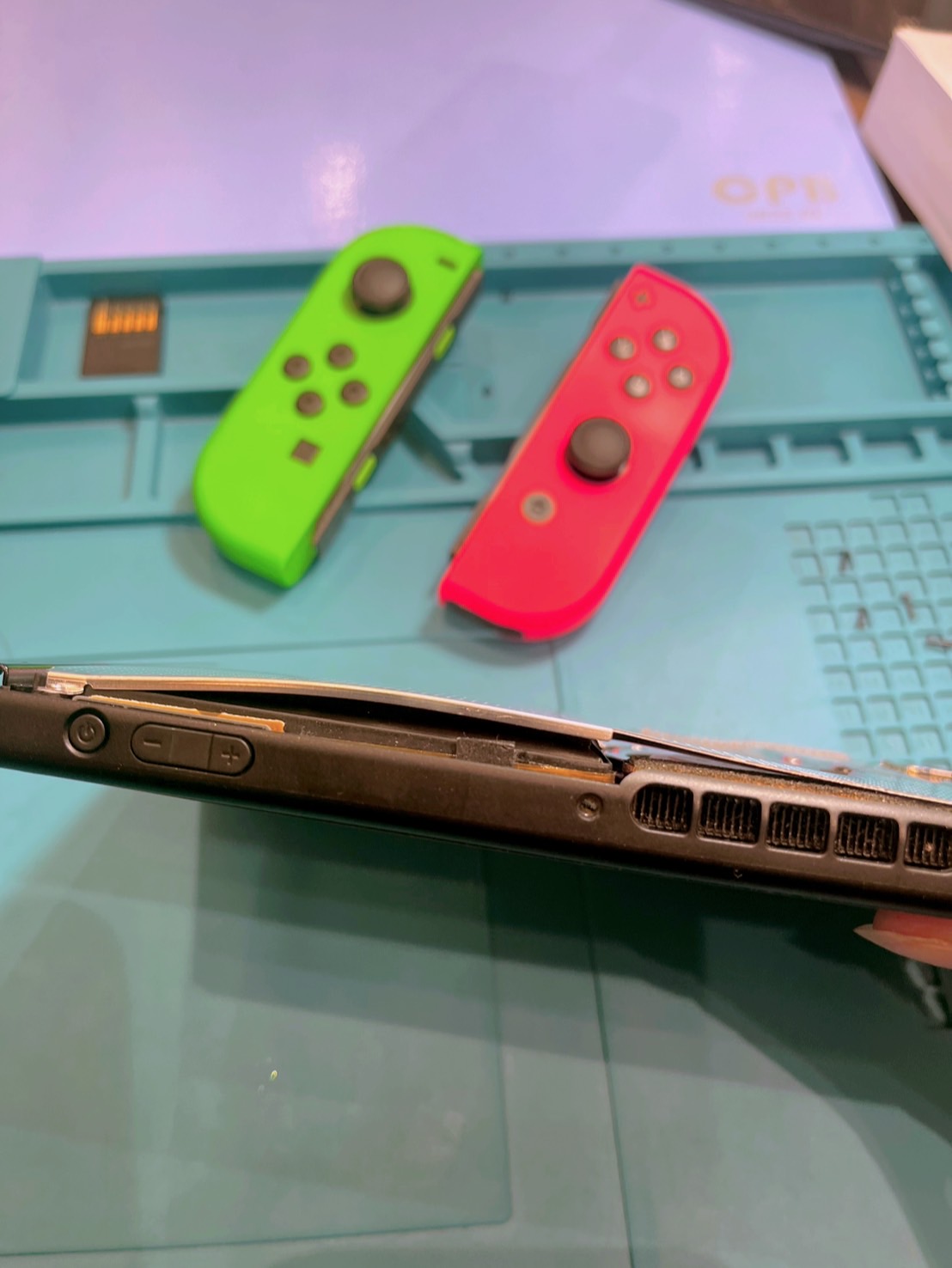 アクルス店】Nintendo switchのバッテリー交換【名古屋市からお越しの