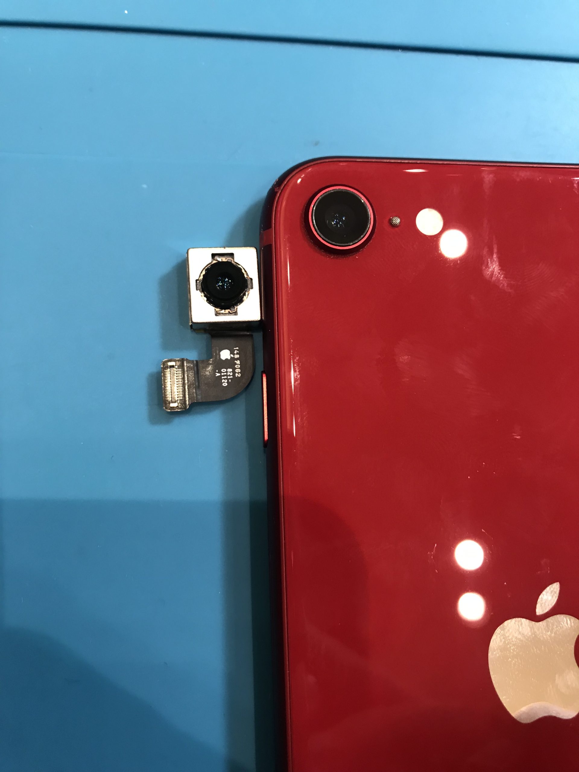 アクルス店】iPhoneSE3のバックカメラ修理【名古屋市港区よりお越しの